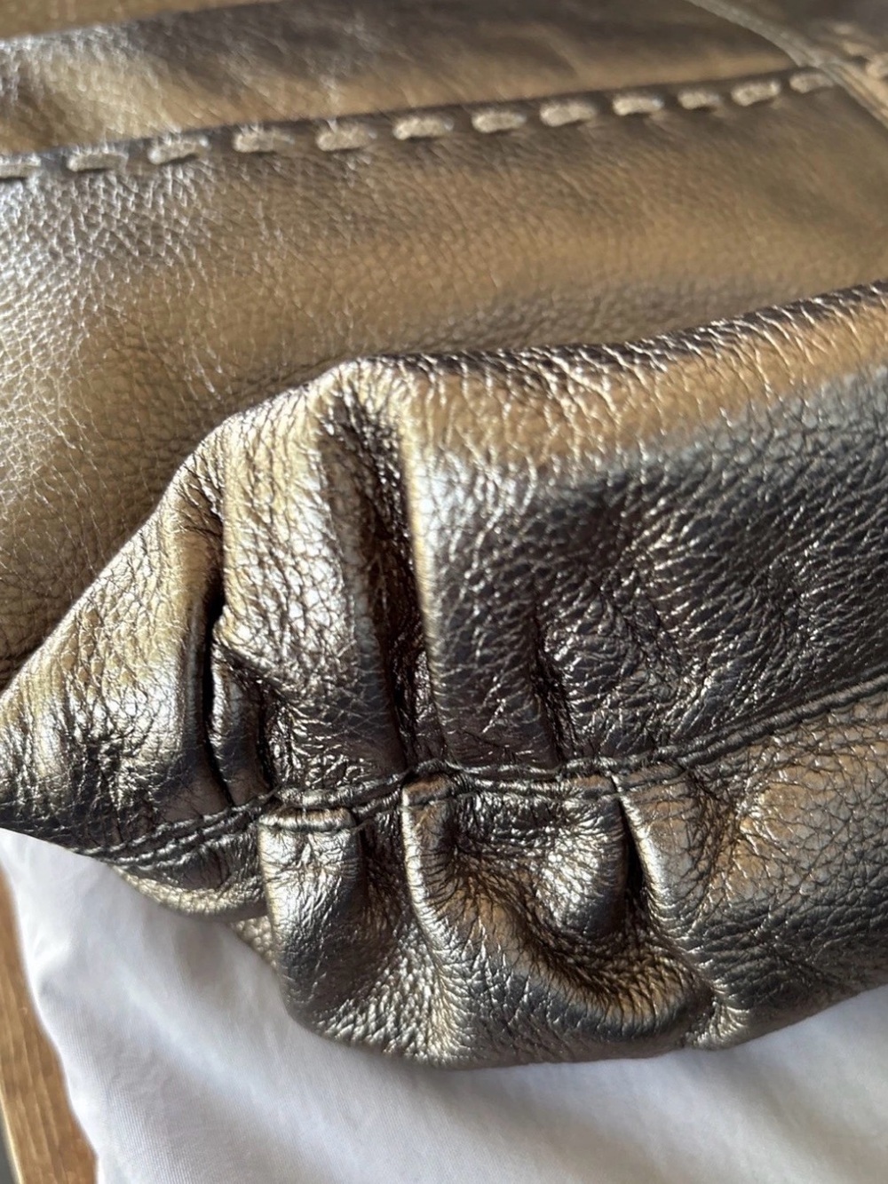 BRIGHTON KODIAK HOBO 4 Pocket Tote Bronze metallic Leather Fringed Heart Purse - Picture 13 of 15